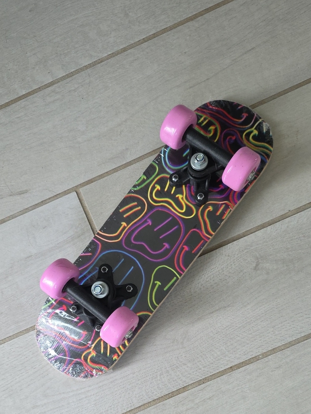 Rebel Neon Smiley Printed Mini Skateboard (17-inch),